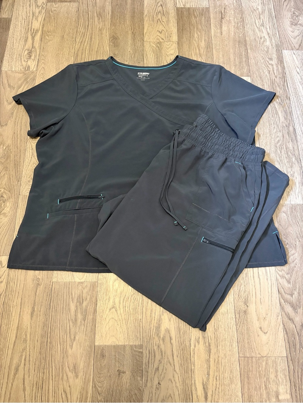 Scrubstar Gray Scrub Set